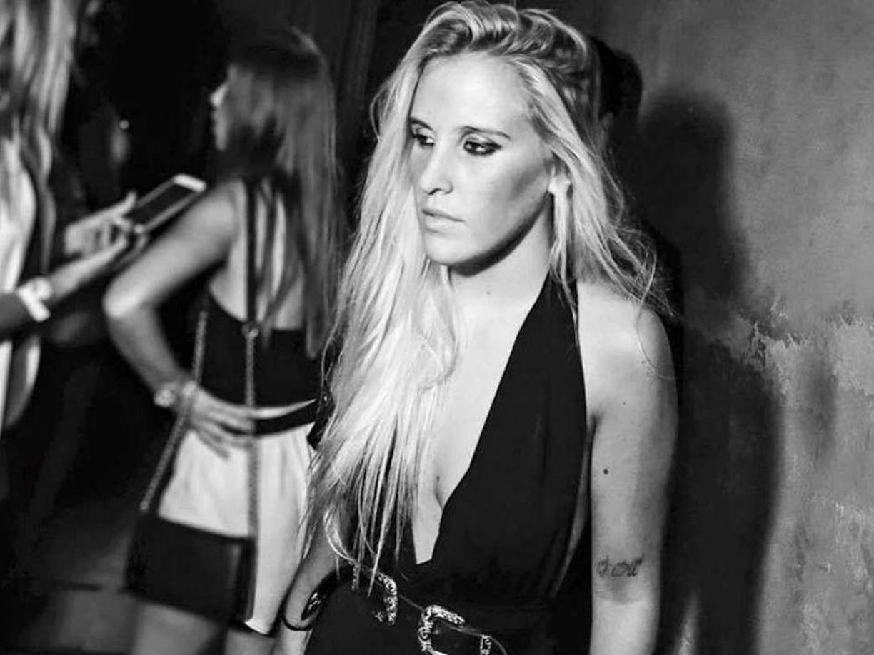 Según el relato de la joven, el novio de Agostina viajó en diciembre pasado a visitar a la joven y se quedó viviendo con ellas. Ambas tenían previsto regresar a finales de febrero en Argentina. 