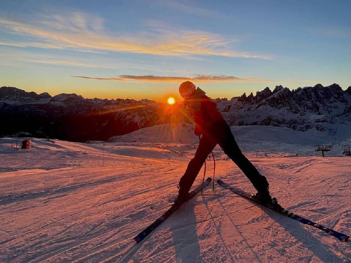 Tras el impacto, uno de sus esquís se soltó y Lorenzi terminó fuera de la pista, por lo que los miembros del cuerpo técnico reaccionaron y actuaron con rapidez. 