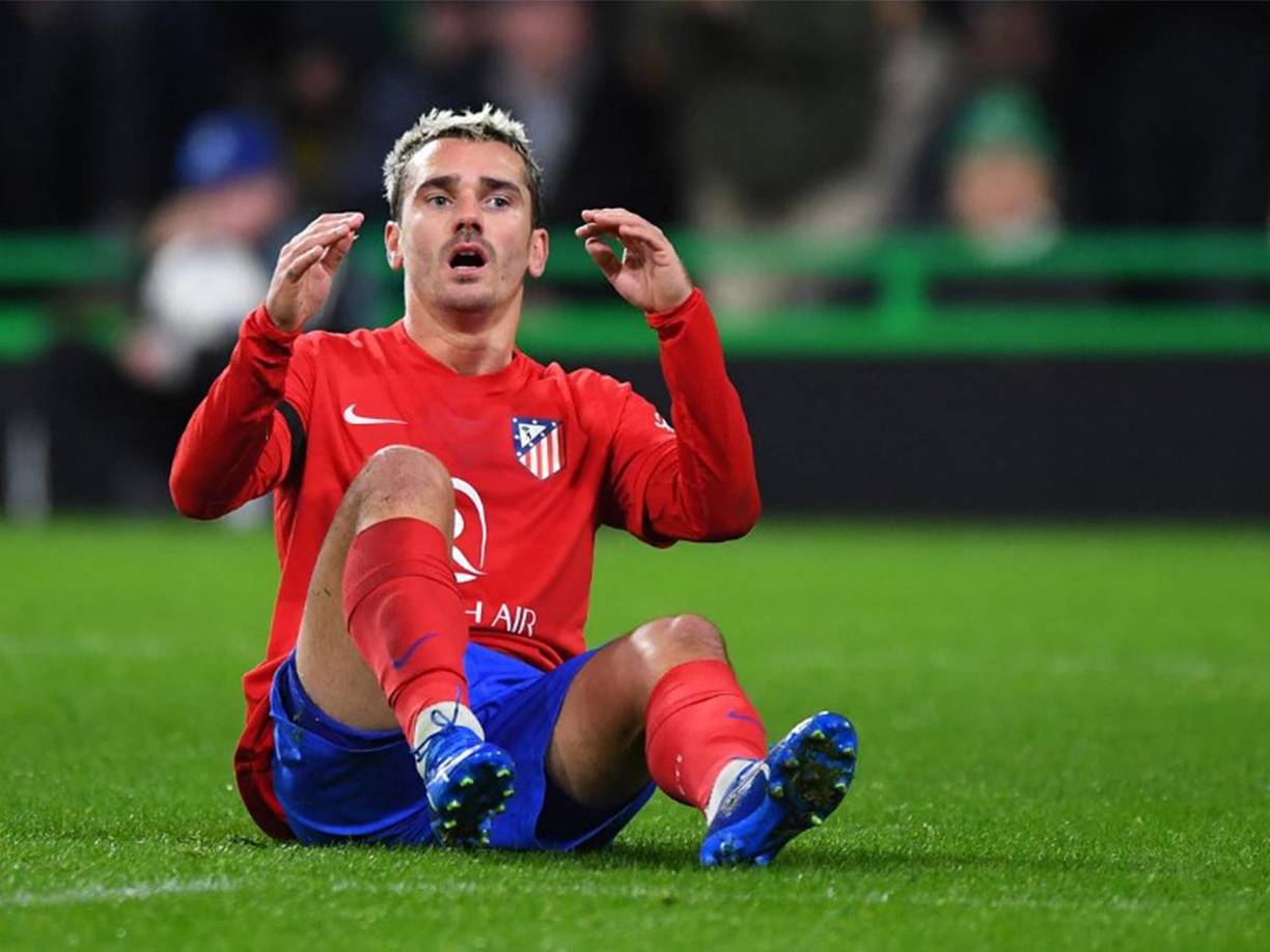 El campeón del mundo Griezmann se encargó de poner el empate 1-1 parcial del juego al cobrar un penal a los 25 minutos.