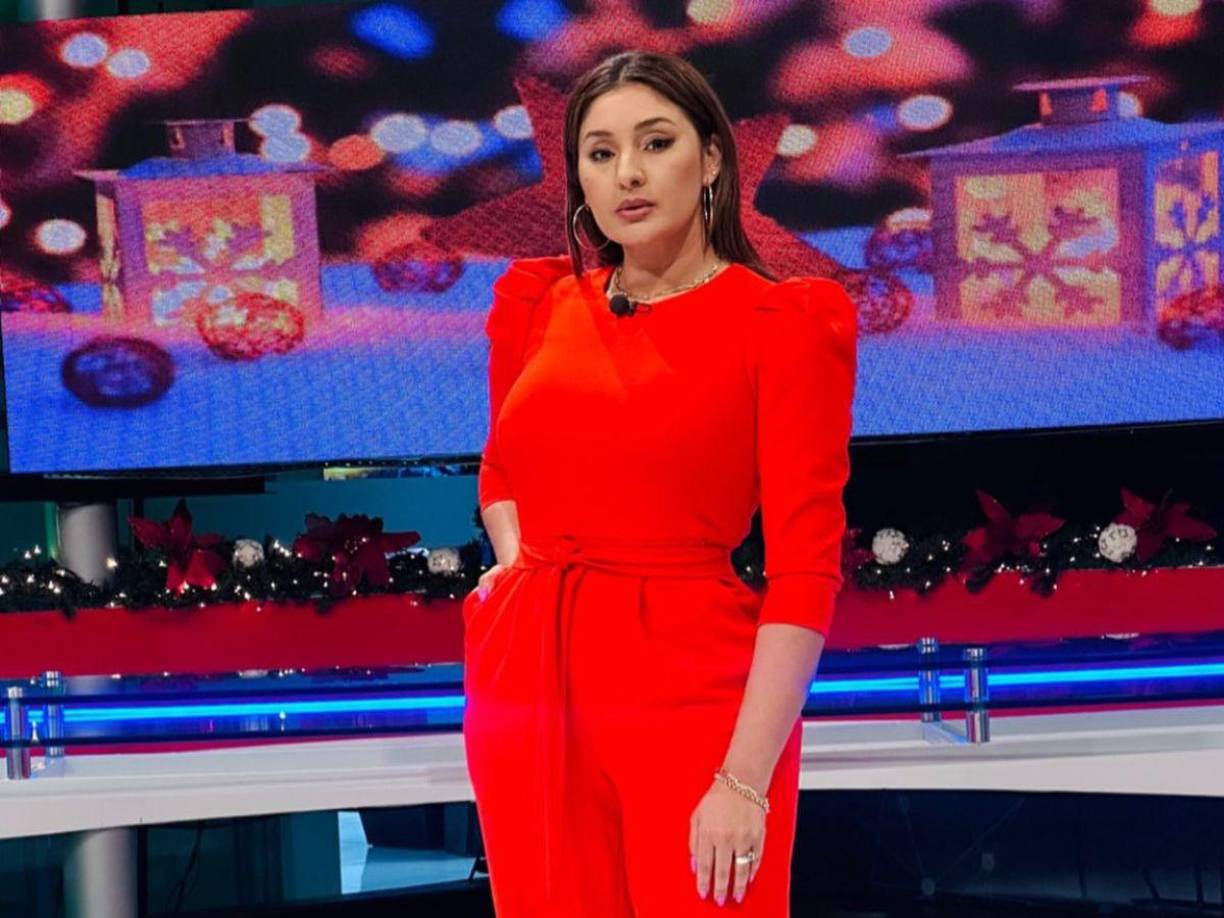 “Desde el momento que renuncié yo ya sabía lo que iba a hacer, no era irme a otro medio de comunicación, no era irme al canal que mejor me pagaba, renuncie a muchos privilegios. Quería ser mamá, quería ser empresaria, quería ser ama de casa, quería enfocarme en lo mío”, explicó. 