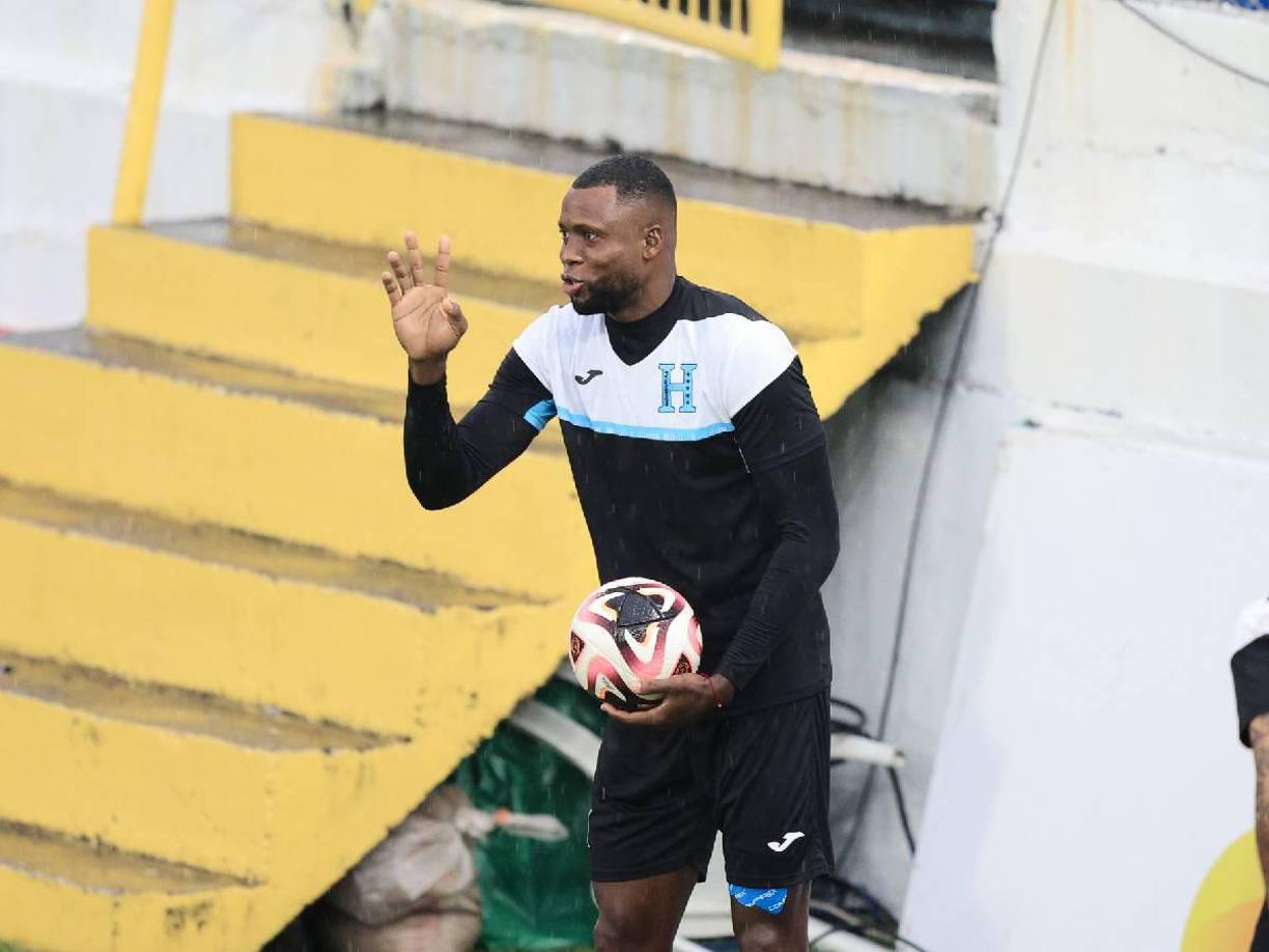 Yustin Arboleda, delantero de la Selección de Honduras, es otra de las sorpresas para la Bicolor y trabaja fuerte para ser titular y debutar con gol.