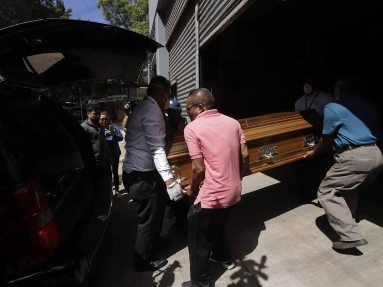 Hasta el momento, los familiares no han especificado el lugar donde será velado el abogado, pero piden respeto y justicia ante su pérdida.