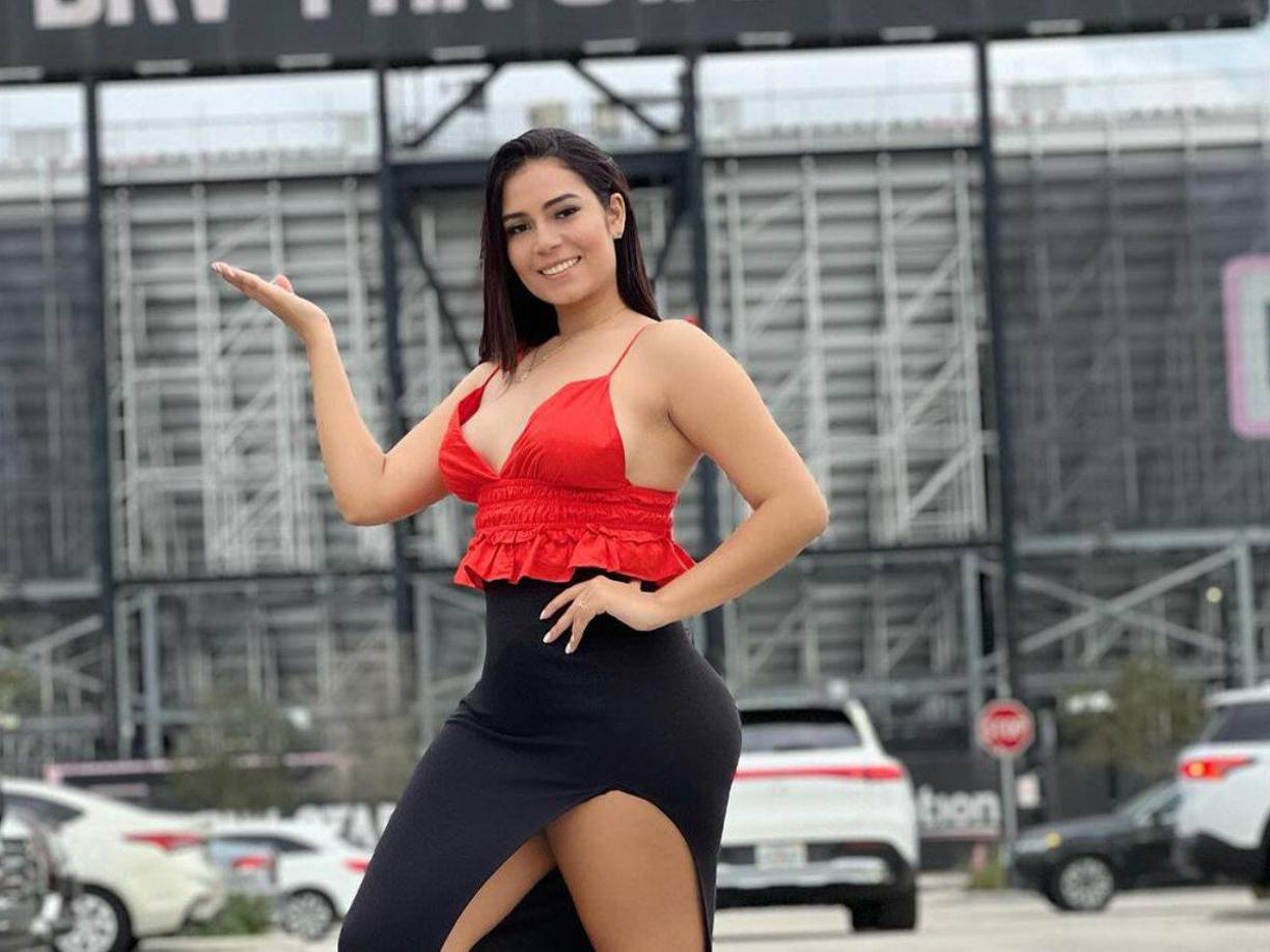Cristel Osorio señaló estar bien enamorada del jugador hondureño Yeison Mejía. 