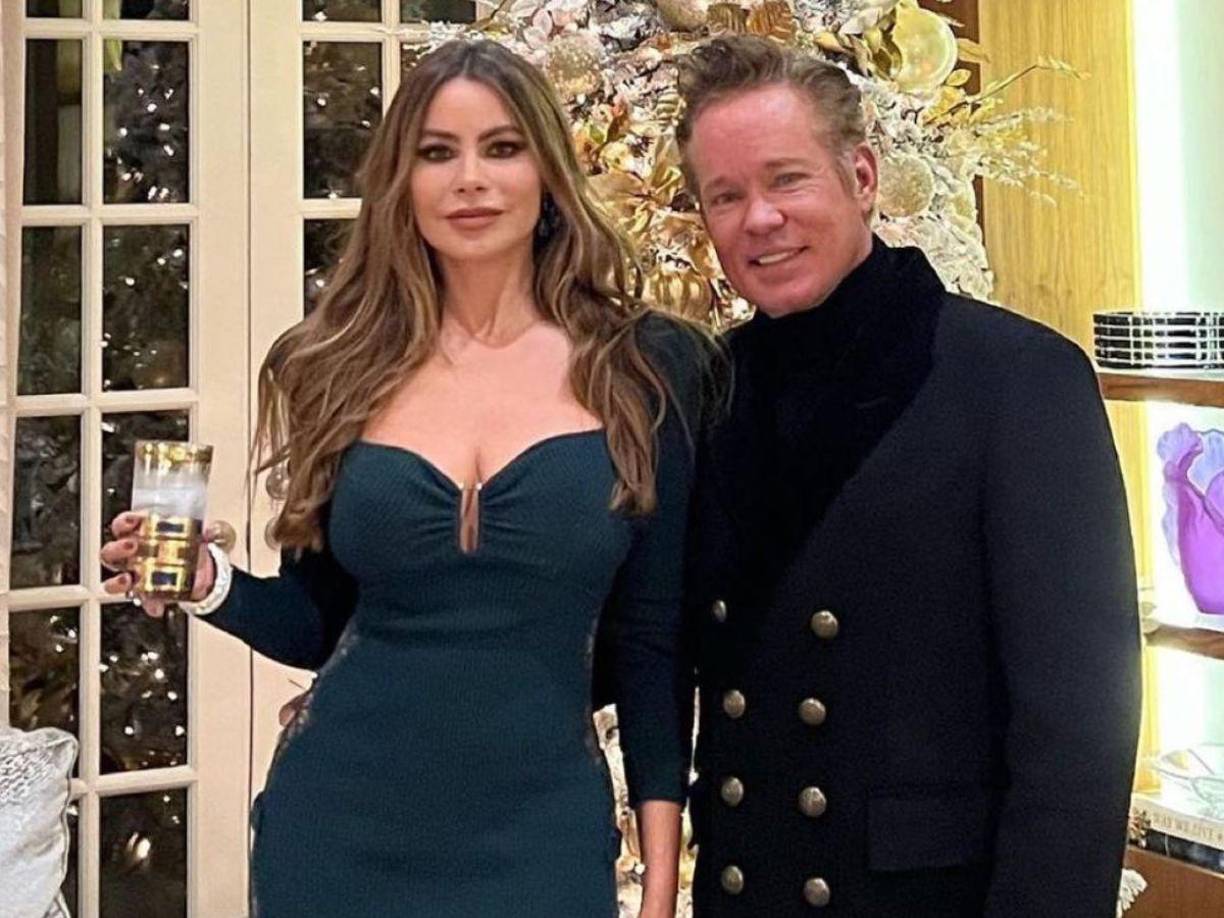 La noticia de su fallecimiento ha dejado a Sofía devastada, lo que quedó claro en su emotivo mensaje en Instagram. “Mi vida nunca será la misma sin ti”, escribió la actriz en un post que compartió en su cuenta de Instagram, acompañada de una serie de fotos junto a su amigo, con quien solía compartir reuniones y cenas constantes.