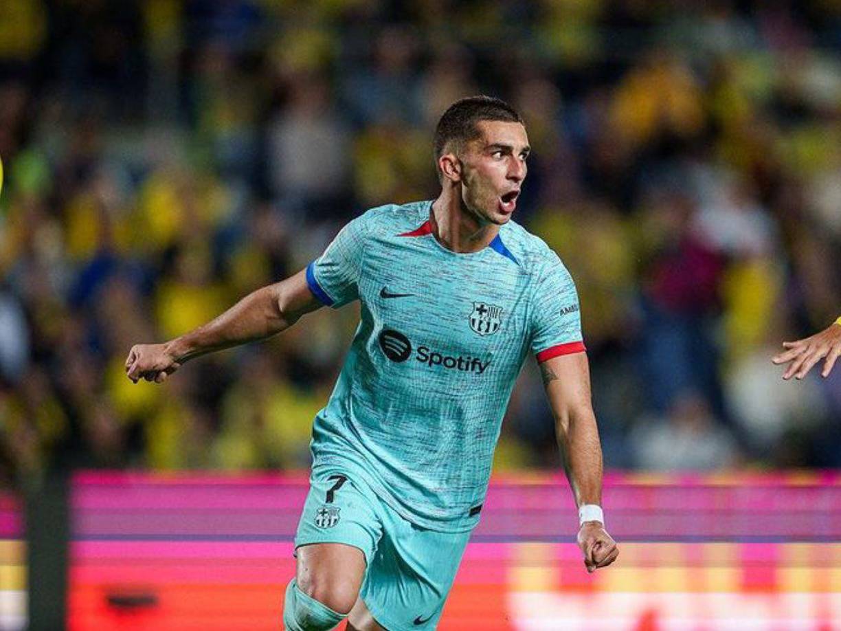 Ferran Torres: No ha cumplido las expectativas del Barça, según explican en el club, y está en el mercado. Tiene contrato en vigor pero no quiere irse. 