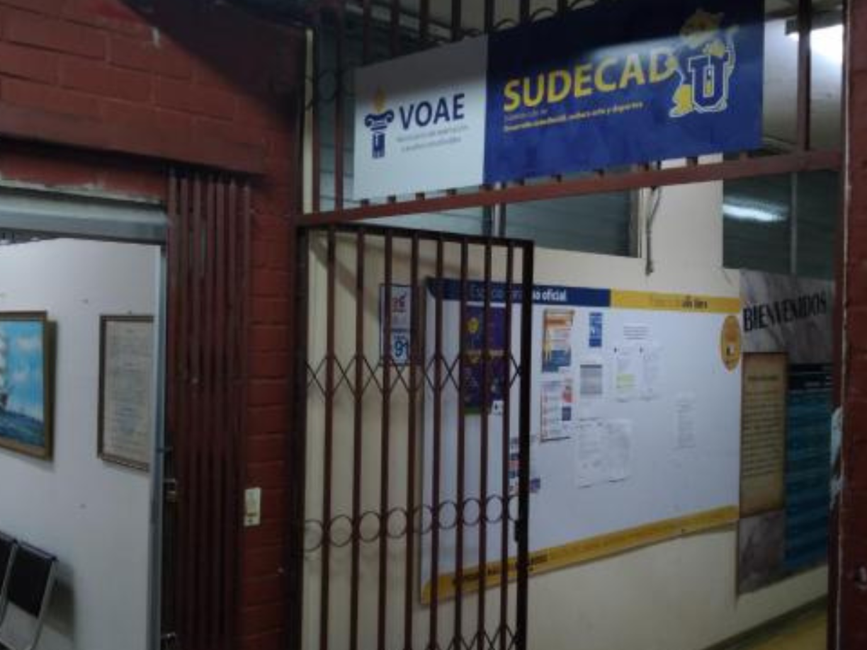 Seguidamente, la coordinación envía los documentos a la Decanatura, quien los remitirá a VOAE y por último a la Secretaría General, para que se emita su título.