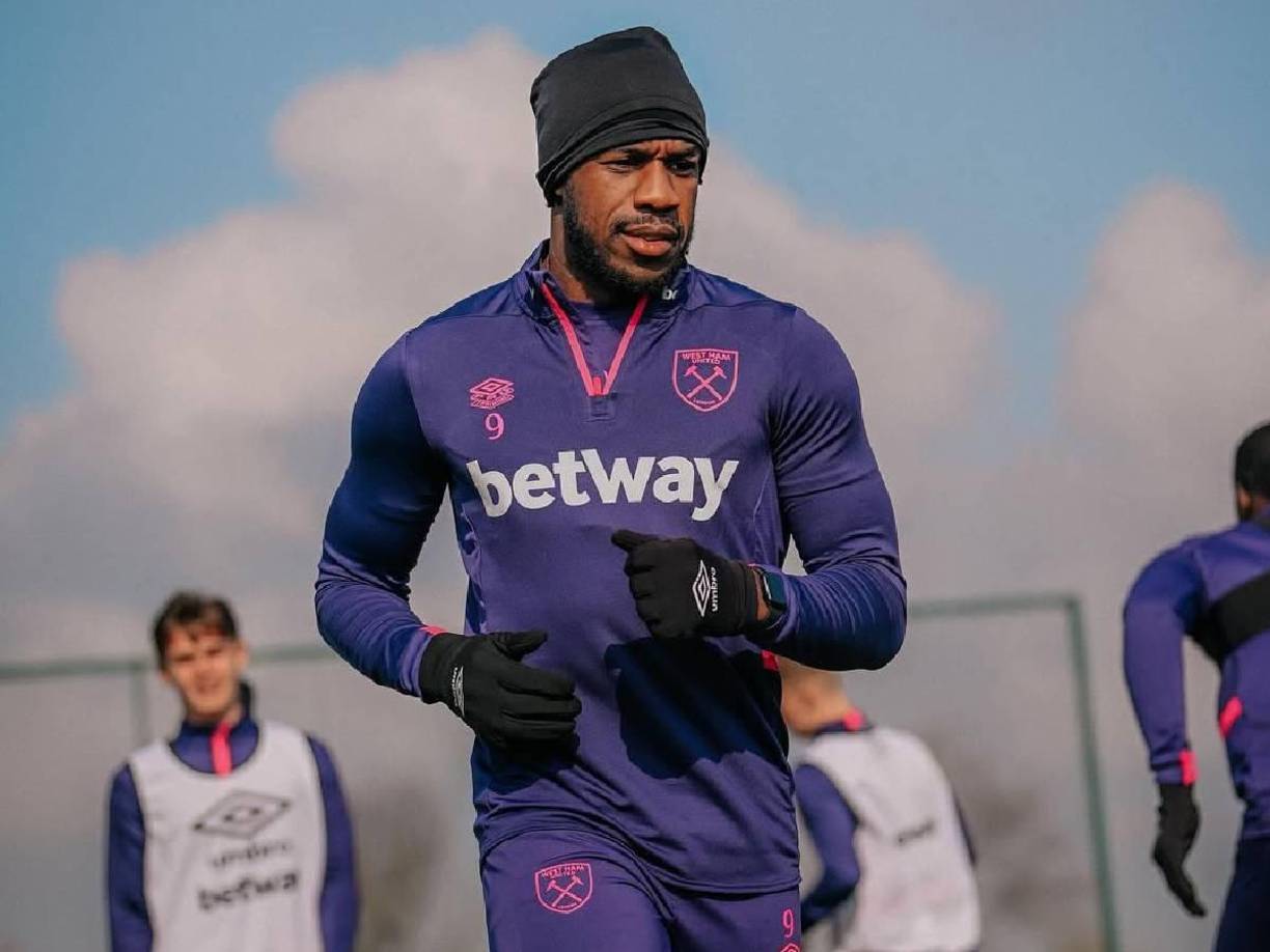 Esta no es la primera vez que el jamaicano se ve involucrado en un accidente, ya que en 2019, estrelló su Lamborghini Huracán contra el jardín delantero de una vivienda mientras vestía un disfraz de muñeco de nieve.