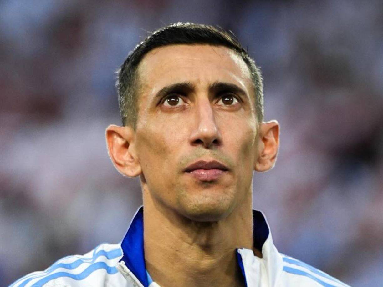 El volante argentino Ángel Di María revela las amenazas a muerte que sufrió su familia para no volver al club Rosario Central de Argentina.