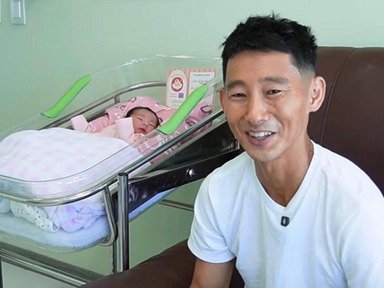 Mediante las redes sociales, Shin Fujiyama compartió con todos sus seguidores un momento muy tierno junto a su hija y contó como vivió su nacimiento. 