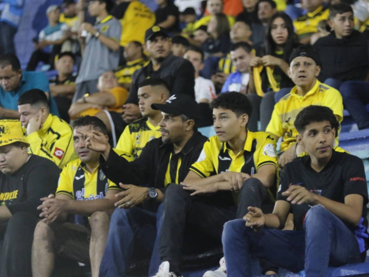 La afición de Real España llegó con la ilusión al máximo . 