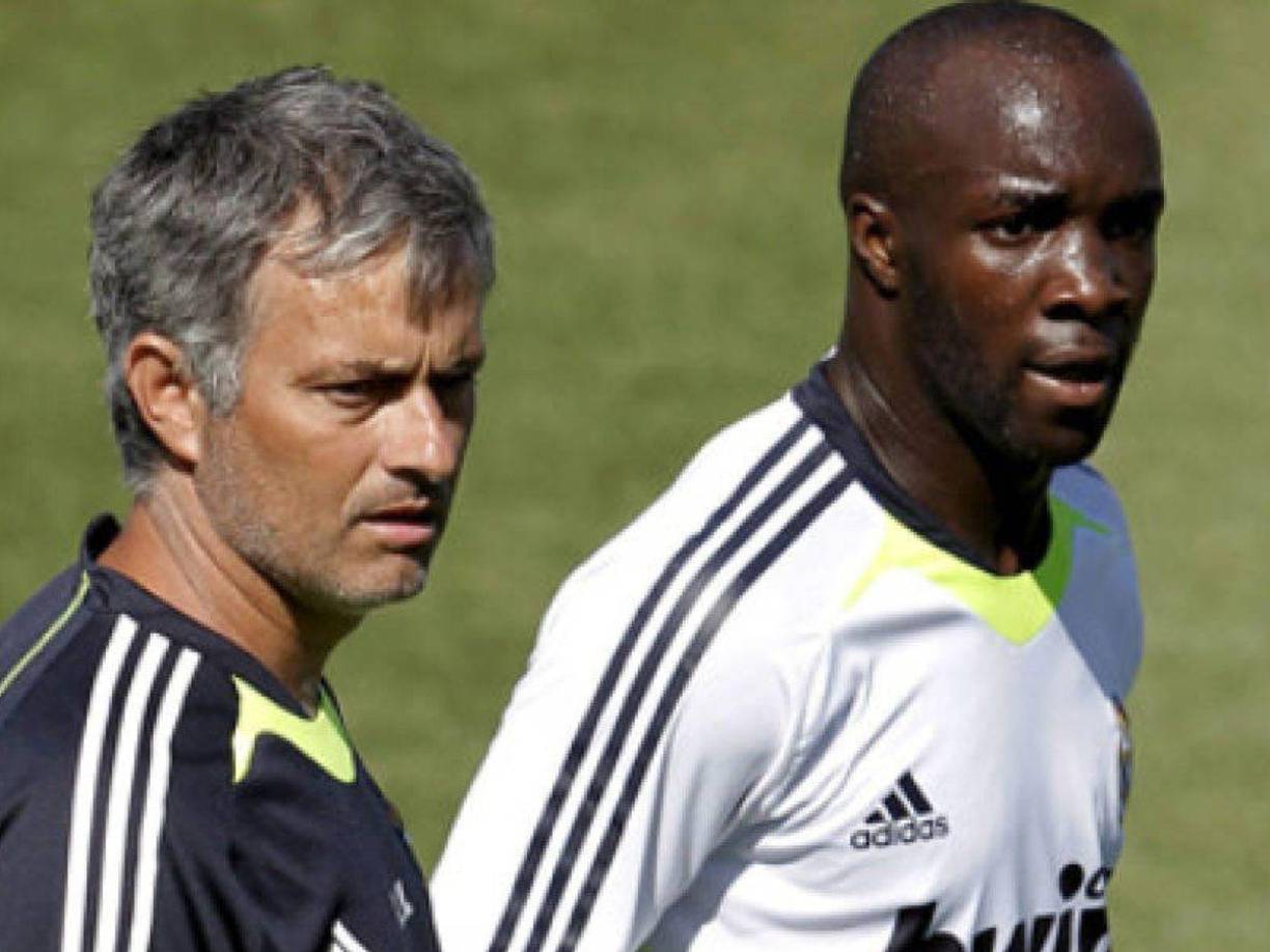  Por el lado del jugador, el argumento fue que había sido apartado por tener un bajón de rendimiento, mientras que el club aseguró que el francés había faltado a las prácticas por decisión propia.