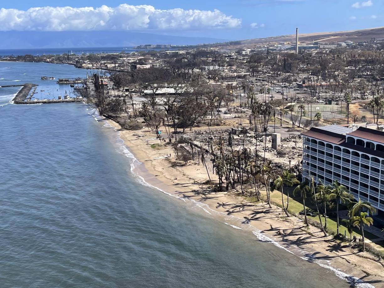 Cuando Anthony La Puente regresó al lugar que había llamado hogar los últimos 16 años, no quedaba casi nada. Su casa, como la mayoría de las de Lahaina, había sido arrasada por el incendio forestal que asoló este trozo de paraíso hawaiano. 
