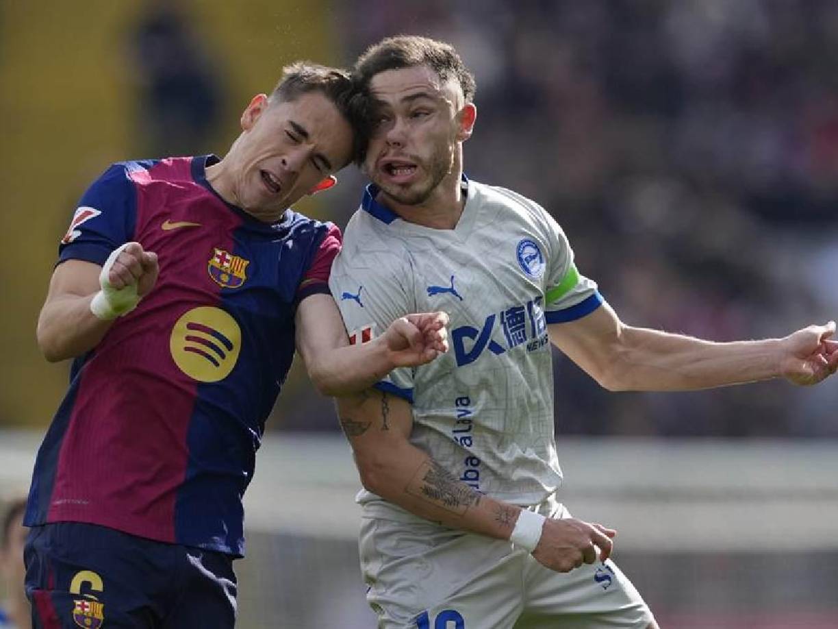 Ambos jugadores chocaron cabeza contra cabeza cuando fueron a disputar un balón aéreo en el centro del campo. La fuerte imagen del choque.