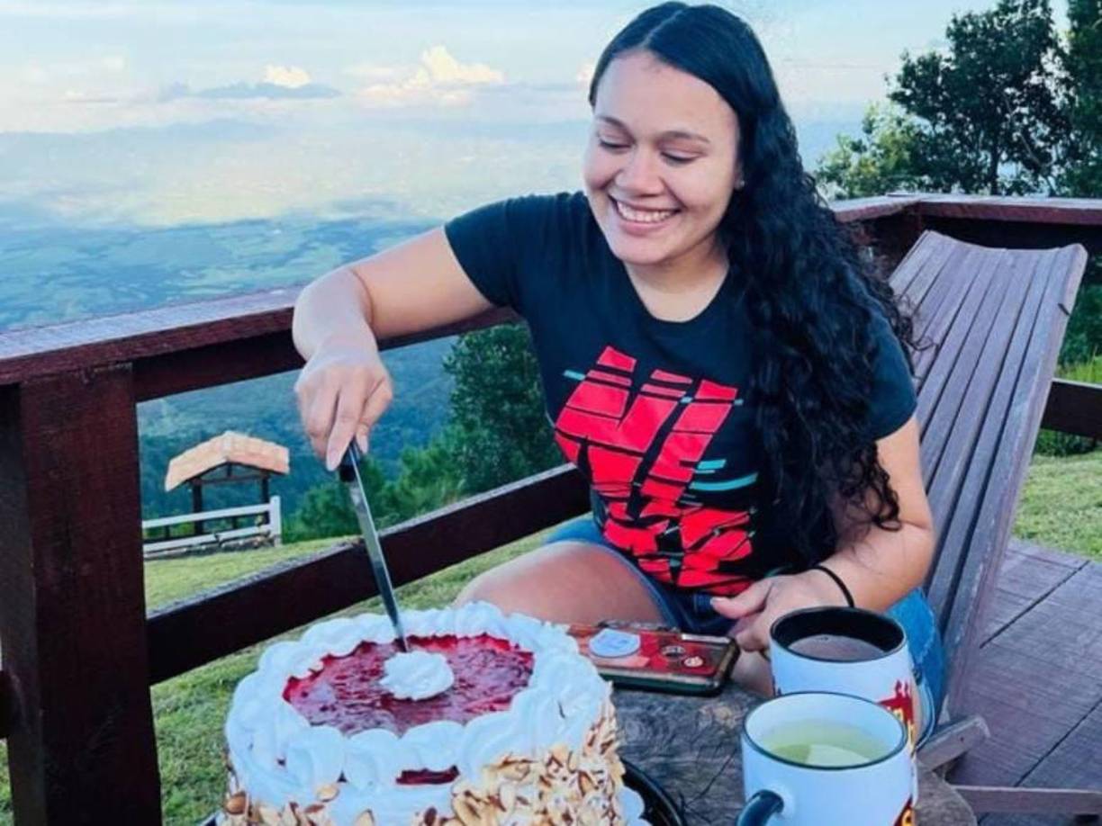 Se desconoce desde cuando tendrían una relación, pero fue el pasado fin de semana que decidieron sellar su amor con un matrimonio civil.