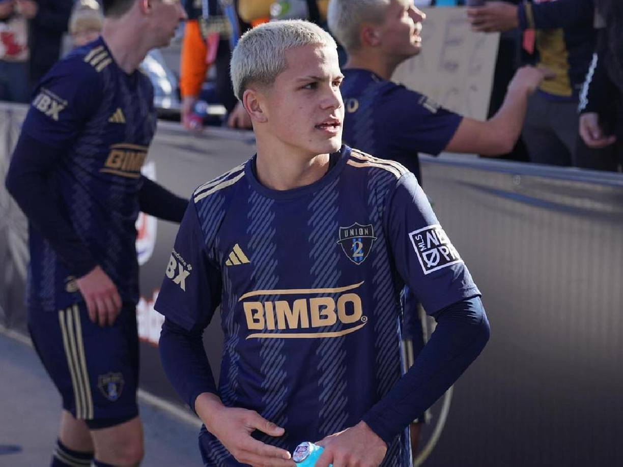 En 2023, fue elegido como mejor jugador con la Sub-15 de Estados Unidos que ganó un torneo de la Concacaf.