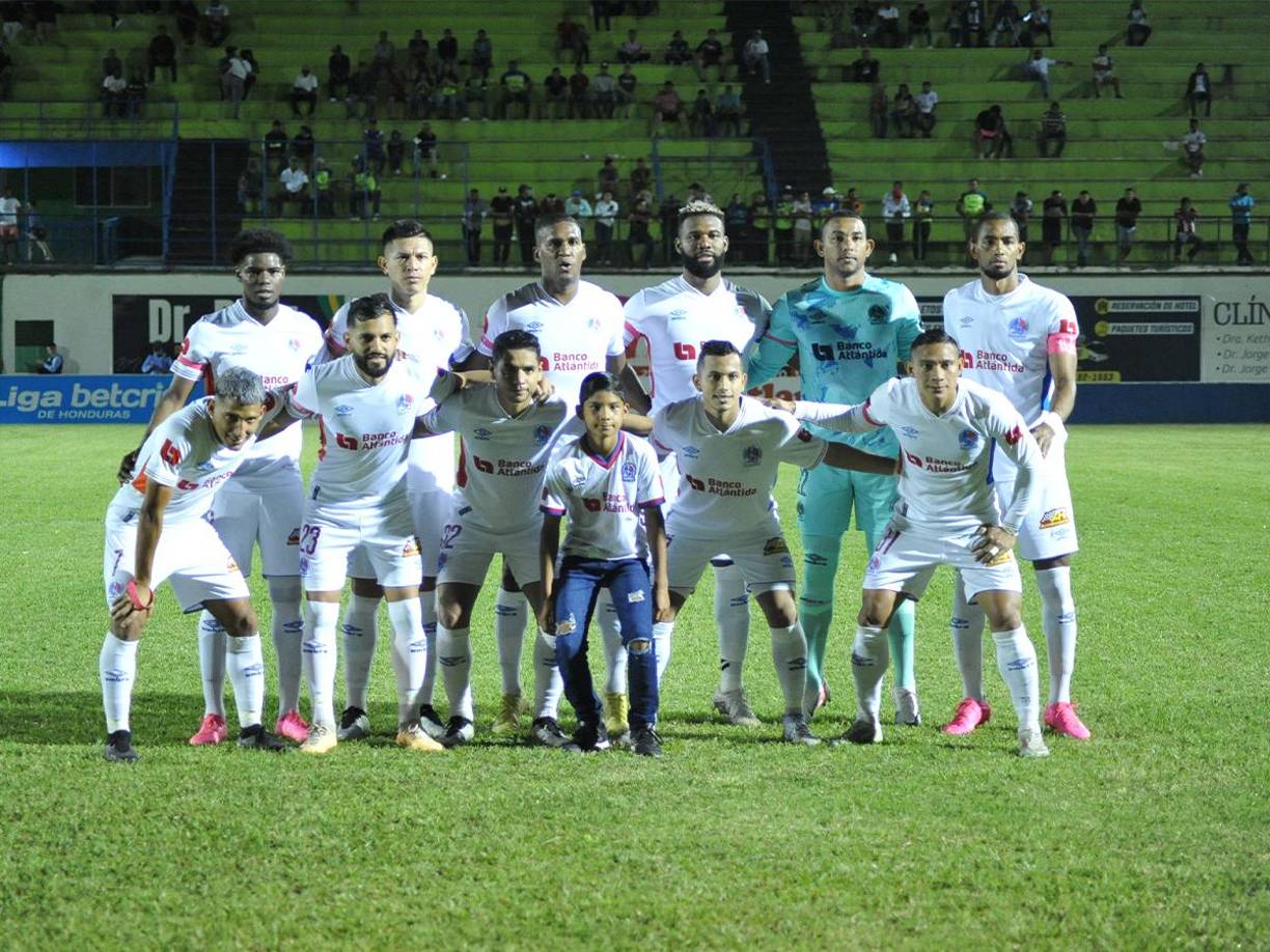 El 11 titular del Olimpia que mandó a la cancha Pedro Troglio para el choque ante Olancho FC.