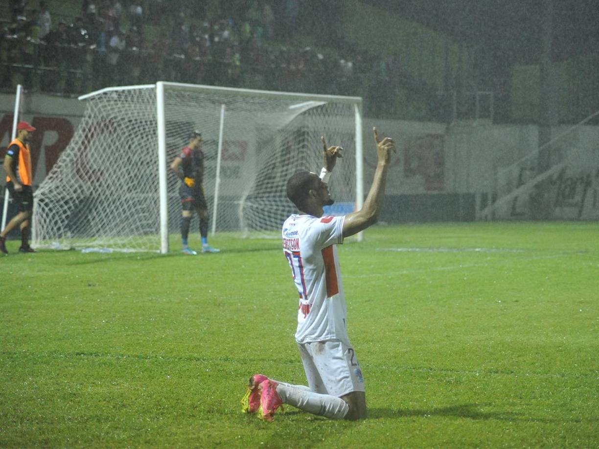 Bengtson llegó a 152 goles en Liga Nacional y cada día que pasa más amenaza la marca histórica que mantiene vigente Wilmer “El Matador” Velásquez desde 2009 que se retiró. Su tanto lo gritó todo el olimpismo porque su equipo es una fiera que solo necesita un espacio para atacar y “matar”.