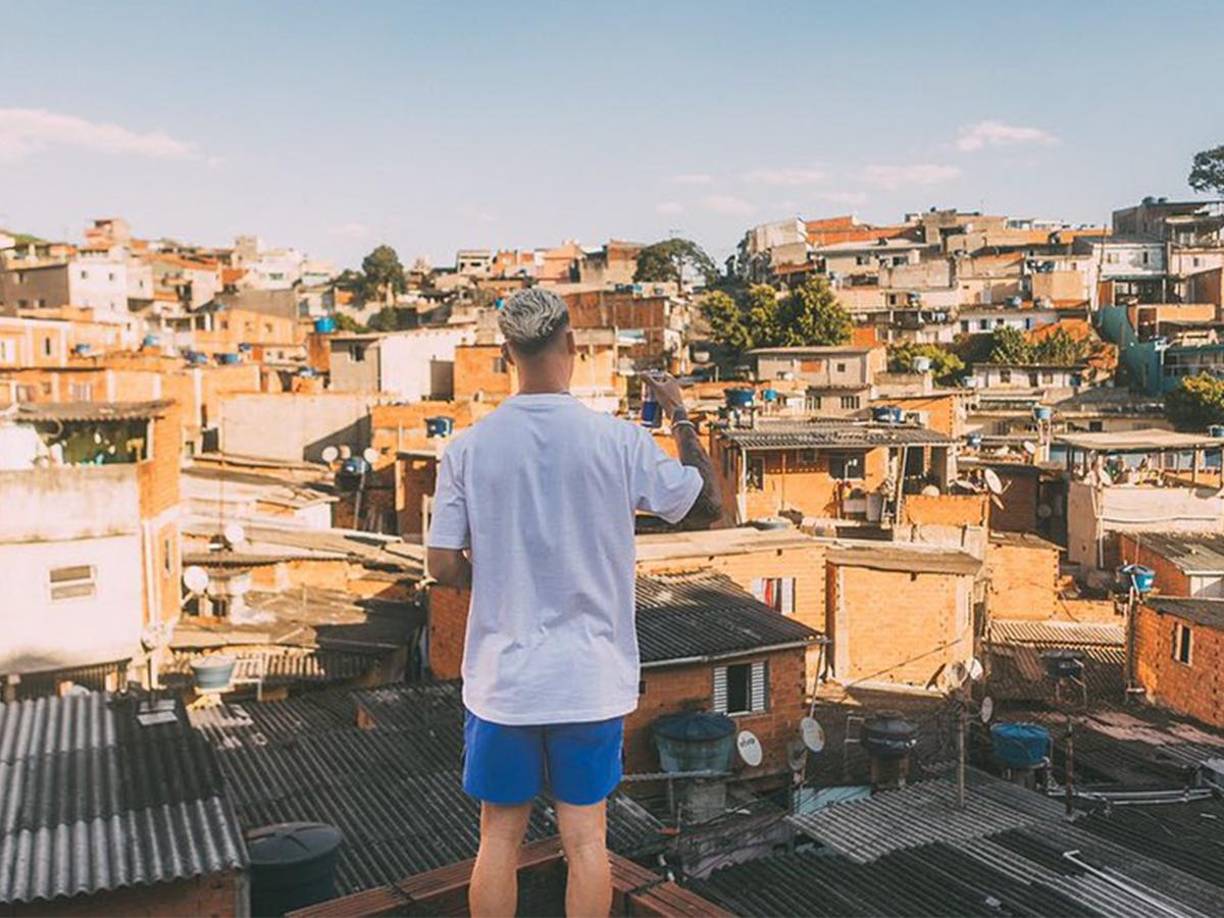 Antony admitió que la relación era “turbulenta”, que se había puesto “celoso” y que había “violencia verbal”. Pero una vez más negó haber tenido contacto físico.