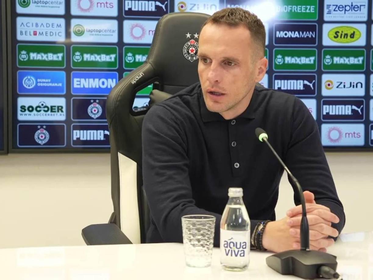 “Sucedió el día antes del partido contra el IMT. Para mí, terminó la temporada, le dije a los dirigentes del club después del entrenamiento, les expliqué lo sucedido y que no cuento con él para el partido contra Radnički. Fue difícil para los jugadores, también hablé con la capitana Aleksandar Jovanović, así que les conté a los demás lo que tenía”, añadió Marko Jovanović.