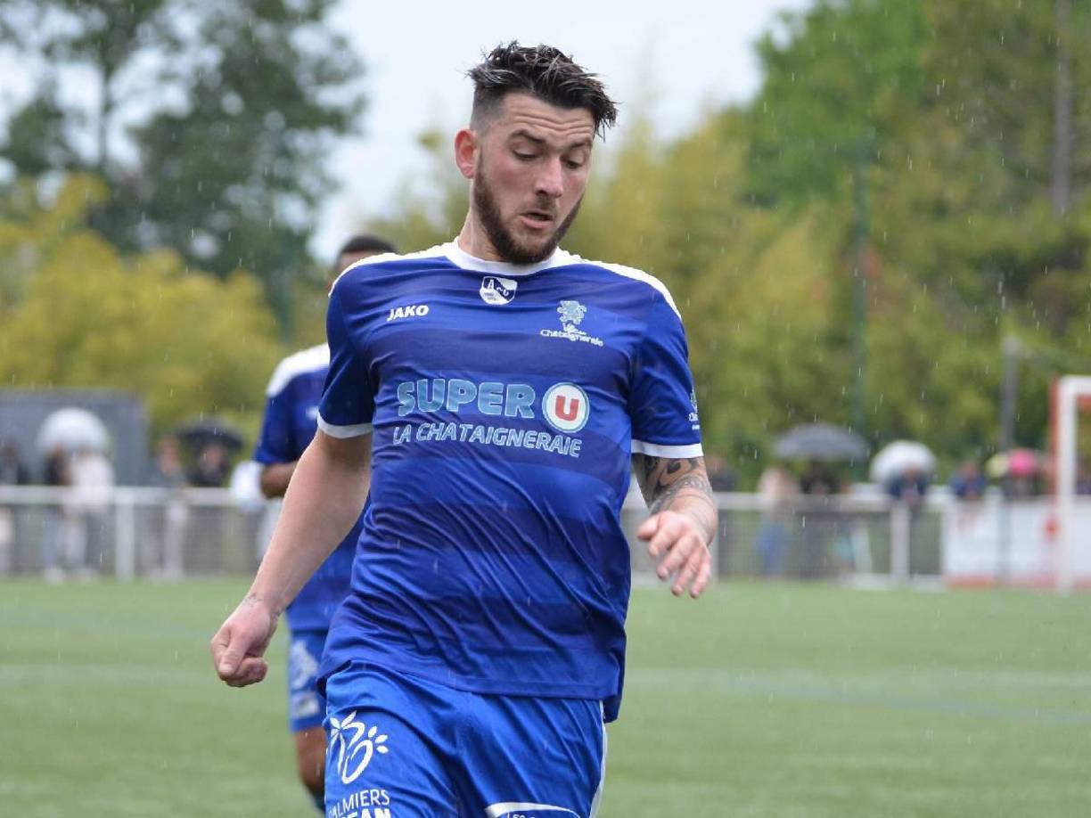 Se trata del futbolista francés Alexis Lescaille, quien militaba en el AS Châtaigneraie de las divisiones menores de Francia.