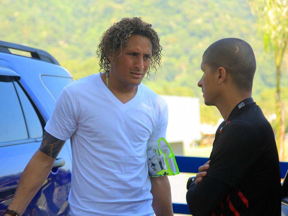 Luego de un retiro repentino y silencioso poco se volvió a escuchar de aquel arquero de 1.82 mts y de risos dorados, pero lo cierto es que decidió emprender en San Pedro Sula. 