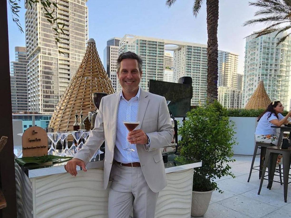 Respecto a Copán Álvarez, el periodista se mantiene en la compañía Telemundo.