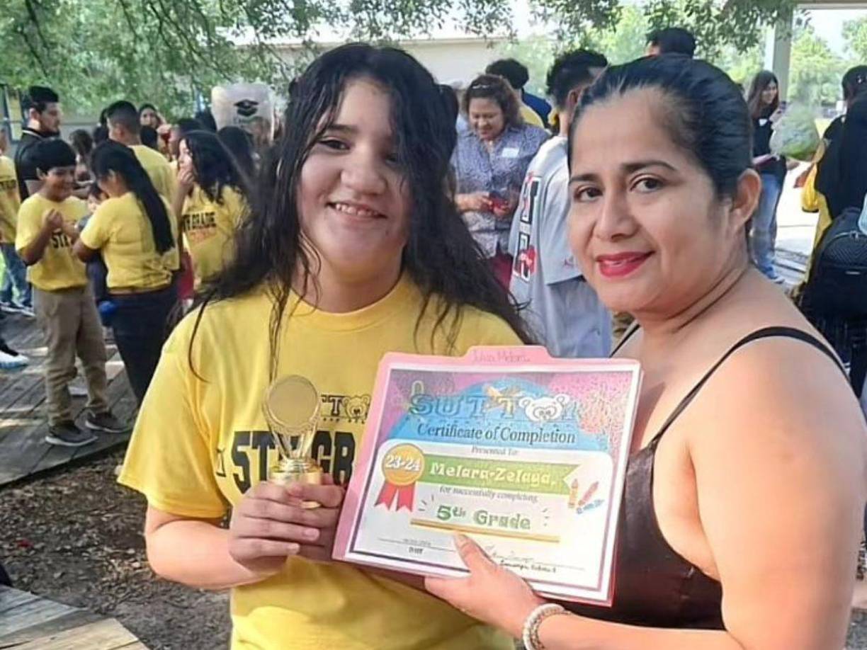 “Mis angelitos se me fueron”, expresó entre lágrimas la madre de las tres niñas.