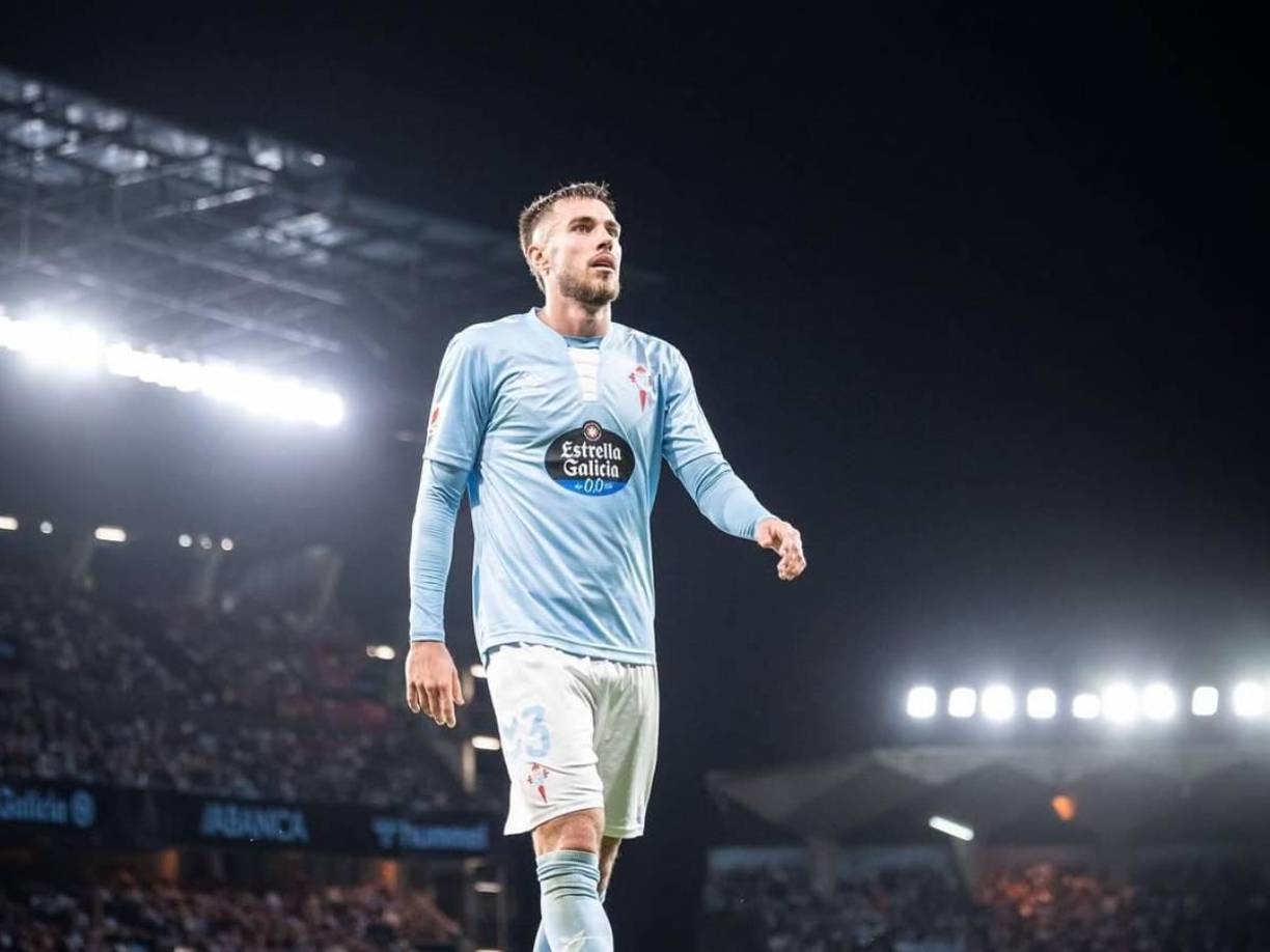 Óscar Mingueza podría estar viviendo sus últimos días como jugador del Celta de Vigo. El defensa catalán de 25 años es el gran objetivo del Aston Villa en este mercado invernal