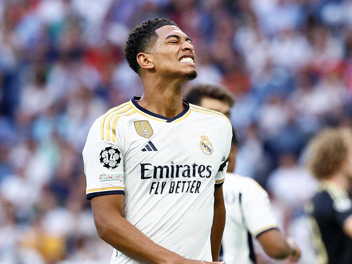 Bellingham hizo su debut con la camiseta del Real Madrid en la Champions League. El inglés no tuvo el mejor de los juegos, pero terminó siendo el héroe al marcar el gol de la victoria.