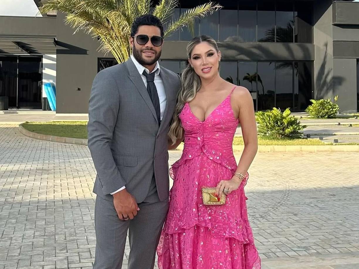 Iran describió la relación que tenía con su sobrina como maternal: “Le di todo a esta chica desde que vino al mundo. Sacrifiqué mis sueños tantas veces para hacer sus sueños realidad. Y aquí no estoy hablando solo de bienes materiales, porque estos son fáciles de dar cuando tienes dinero, pero amor, cariño, atención, respeto... todo”.