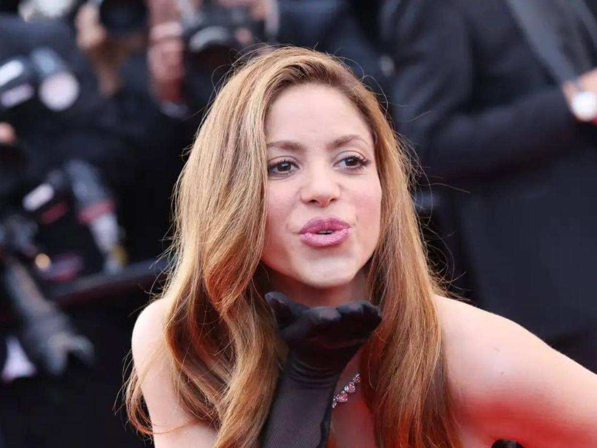La persona que quiera quedarse con la responsabilidad puede ser de cualquier lado del mundo, y lo que Shakira busca esencialmente es que la persona que se quede con el puesto no hable con la prensa, por lo que tendrá que firmar un acuerdo de confidencialidad.