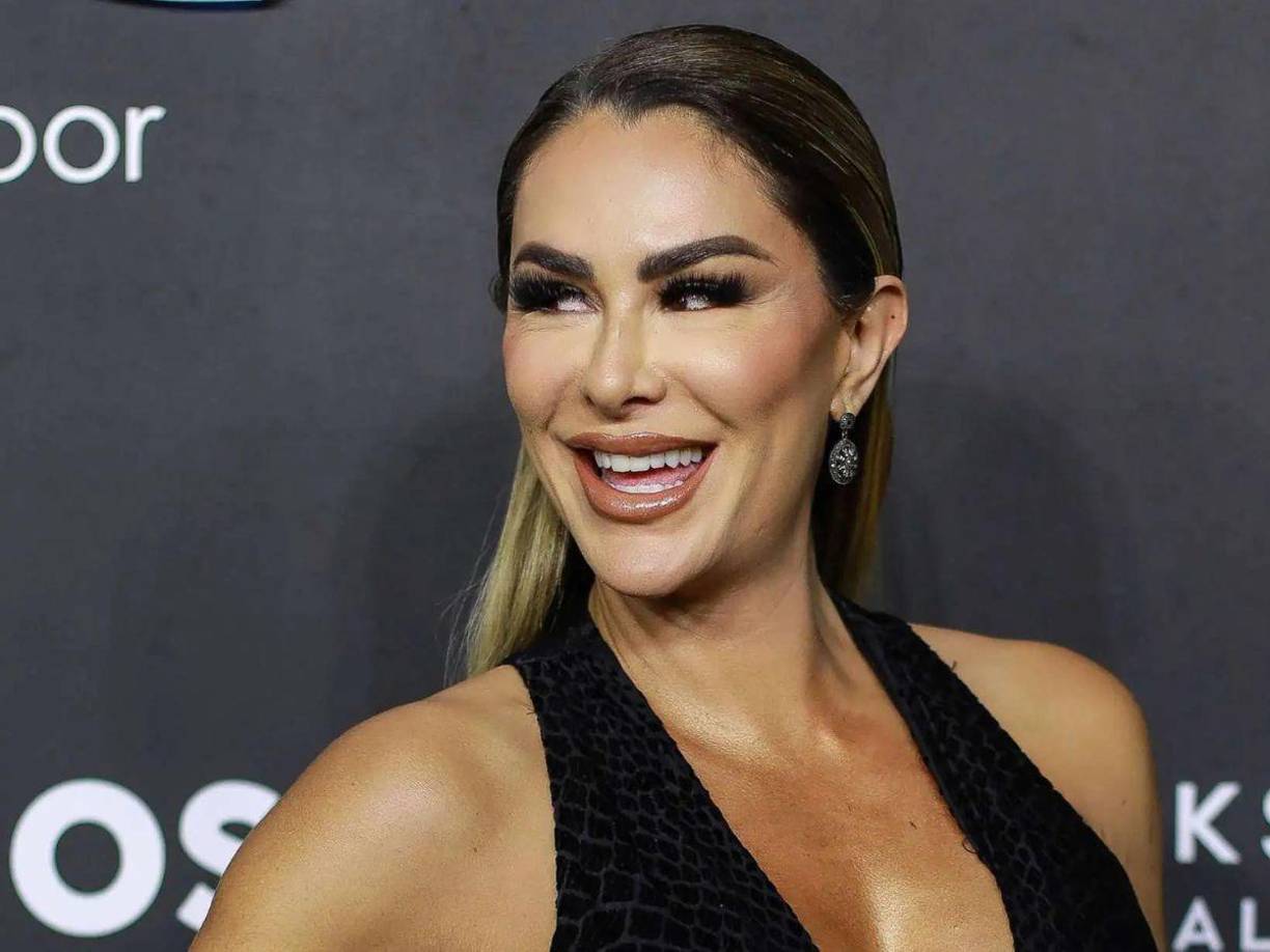 Ninel Conde es una reconocida cantante y actriz mexicana. 