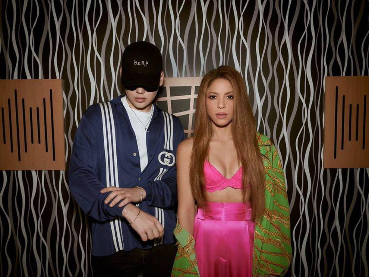 Esta situación no solo provocó una ola de críticas contra Piqué y su novia, también fue una fuente de “inspiración” para que la cantante lanzara canciones como Session #53, TQG, Acróstico y El jefe, entre otras.