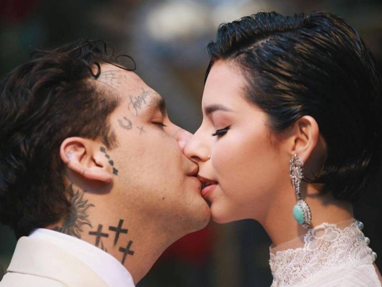 Si Christian le fuera infiel a la cantante de regional mexicano, tendría que pagarle USD 12 millones, de acuerdo con lo que reveló Michelle Ruvalcaba en su canal de YouTube.