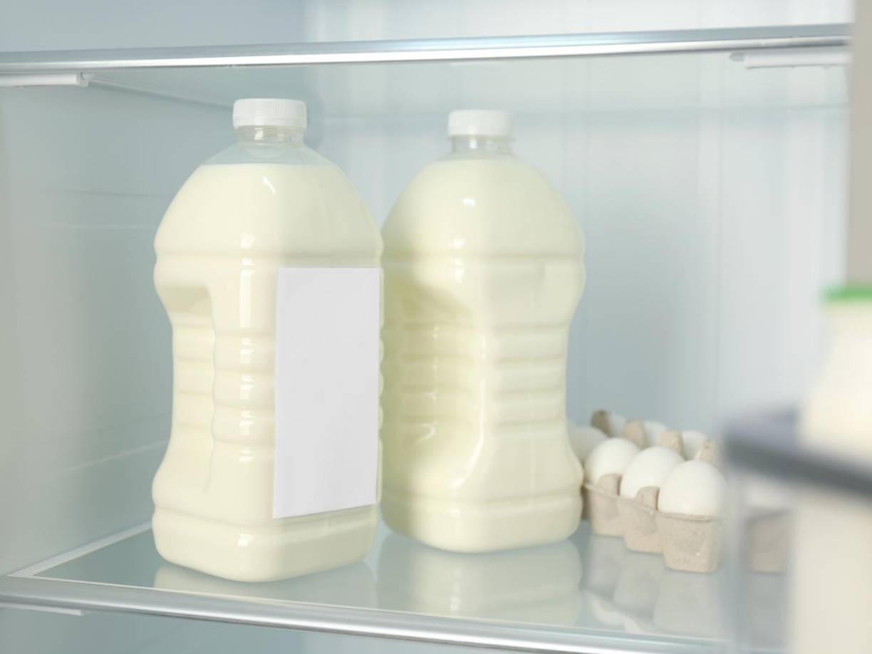 En California 29 personas han dado positivo para el virus, todas menos el niño, son trabajadores que han tenido contacto con vasa infectadas. 