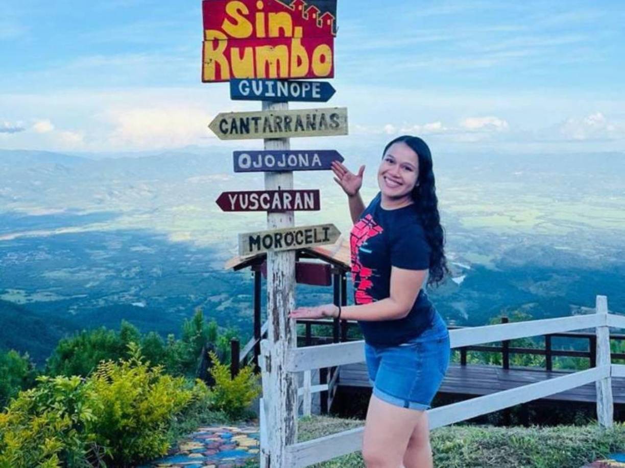 Aunque se desconoce su edad, se ve joven y el pasado 29 de mayo celebró su cumpleaños en un lugar turístico de Valle de Ángeles.