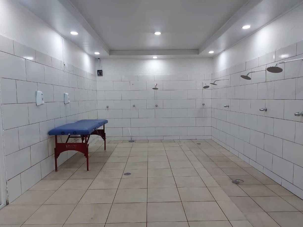Así es cómo quedaron las duchas luego de las remodelaciones que se hicieron.