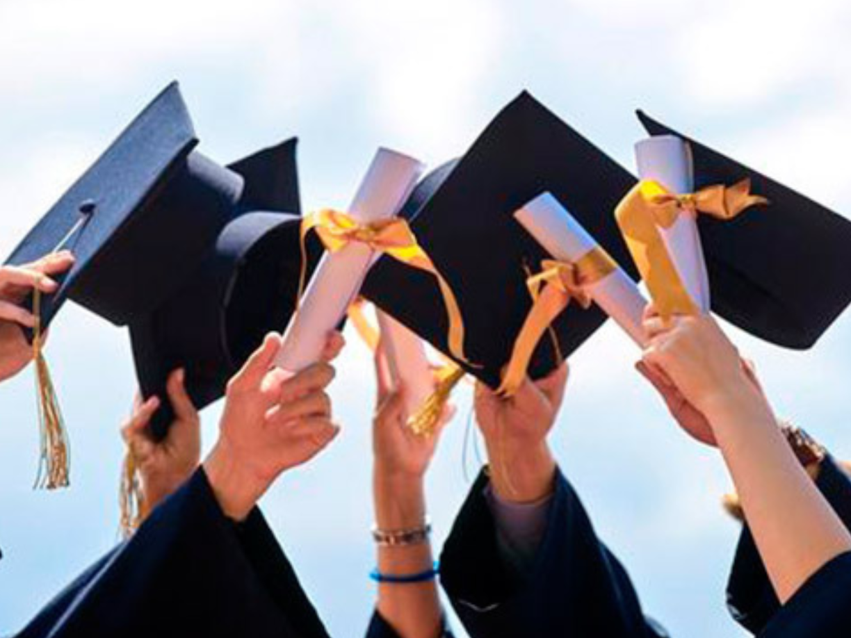 El Titulo de Educación media es importante porque acredita el segundo nivel de Educación en Honduras y sirve al momento de obtener un trabajo, para la obtención de la Visa o residencia en el extranjero, entre otros.