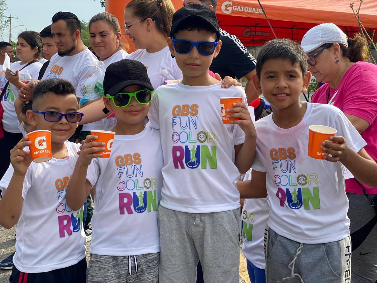 El buen clima que imperó desde muy temprano en SPS facilitó la carrera para los más pequeños del hogar. 