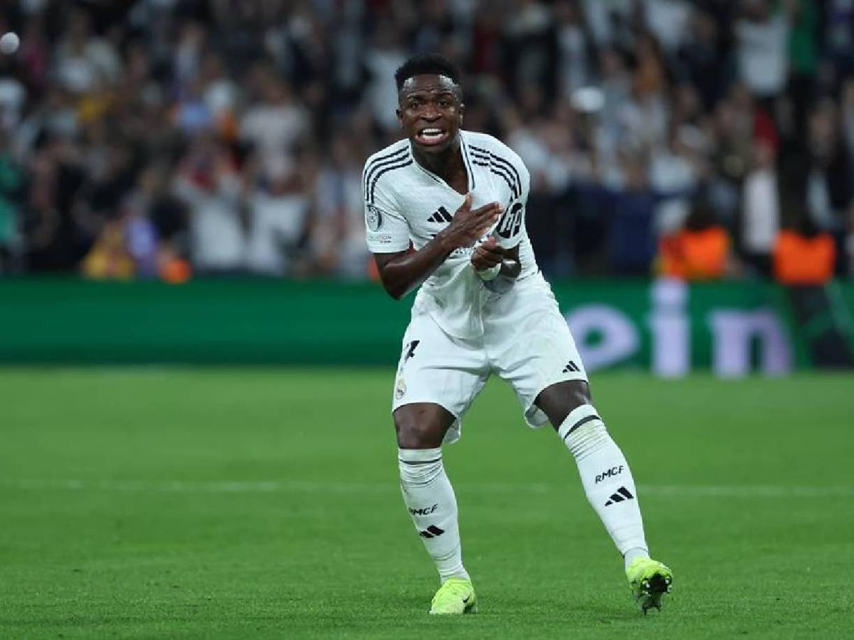 Vinicius regresó y lo hizo con un golazo para el 4-2 en el 86. Así fue el tremendo festejo del brasileño en su noche mágica.