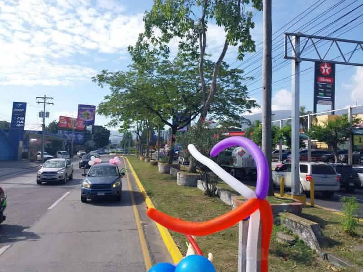 Así fue la entrada de los Seniors de la Escuela Bilingüe Adventista