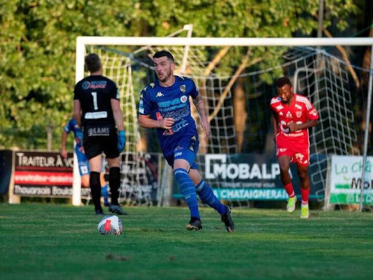 El club lo recuerda por ser muy “apreciado por los partidarios por su bondad y cercanía, supo compartir los momentos de victoria con ellos pero nunca huyó de la derrota”.