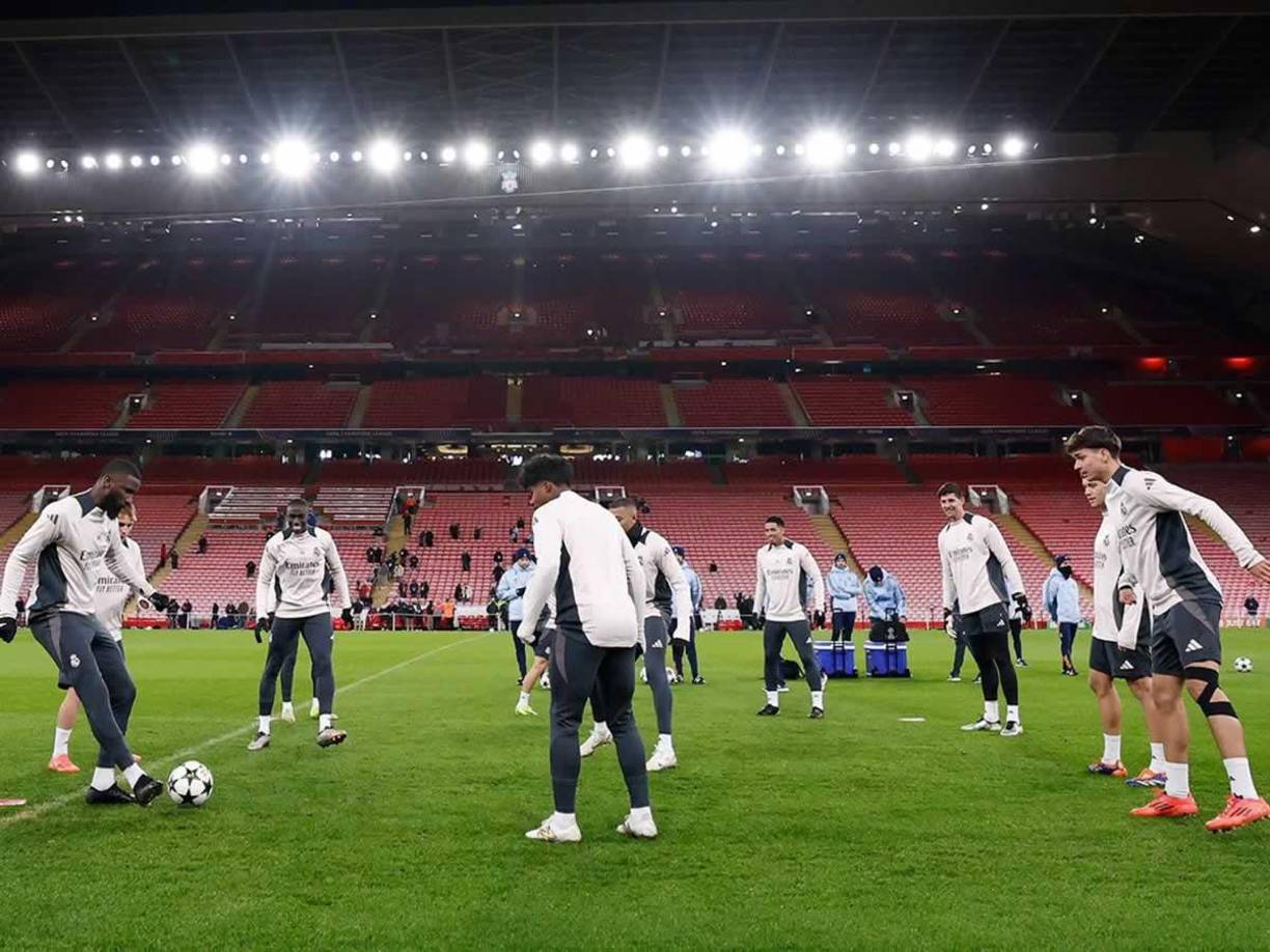 El Real Madrid quedó listo para enfrentar al Liverpool tras reconocer la cancha de Anfield y realizar el último entrenamiento.