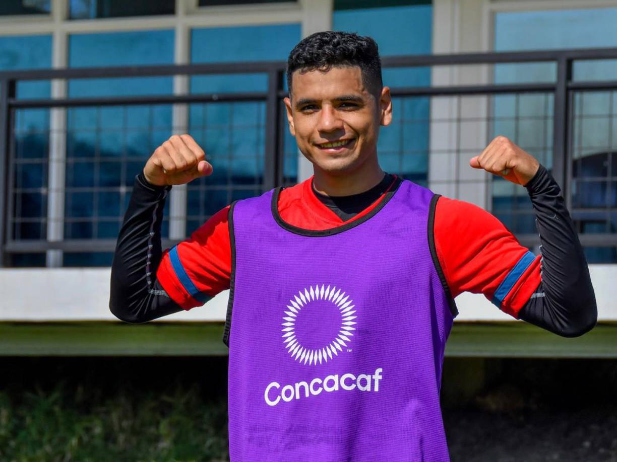 Volante: Carlos Pineda, del Olimpia.