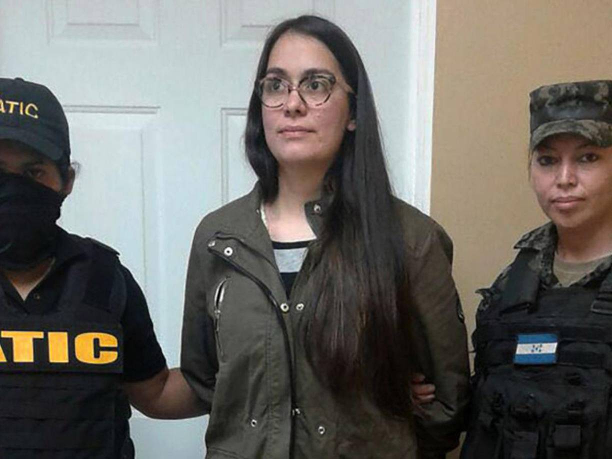 Ahora Ilsa se encuentra recluida en la cárcel de Tamara.