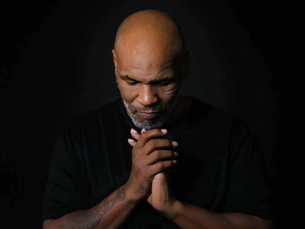 Tyson, que no ha competido oficialmente desde su derrota ante Kevin McBride, en 2005, incluyó carne cruda en su plan alimentario, un cambio sorprendente para alguien que anteriormente había seguido una dieta vega.