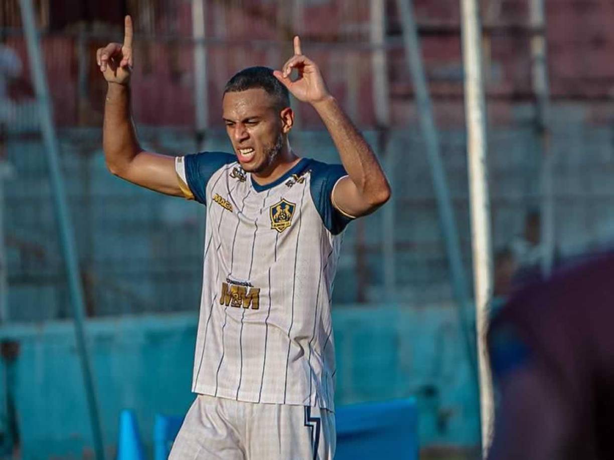 5. Eddie Hernández - El delantero hondureño del Olancho FC marcó un gol ante el Motagua y llegó a cinco goles en el Torneo Apertura 2024.