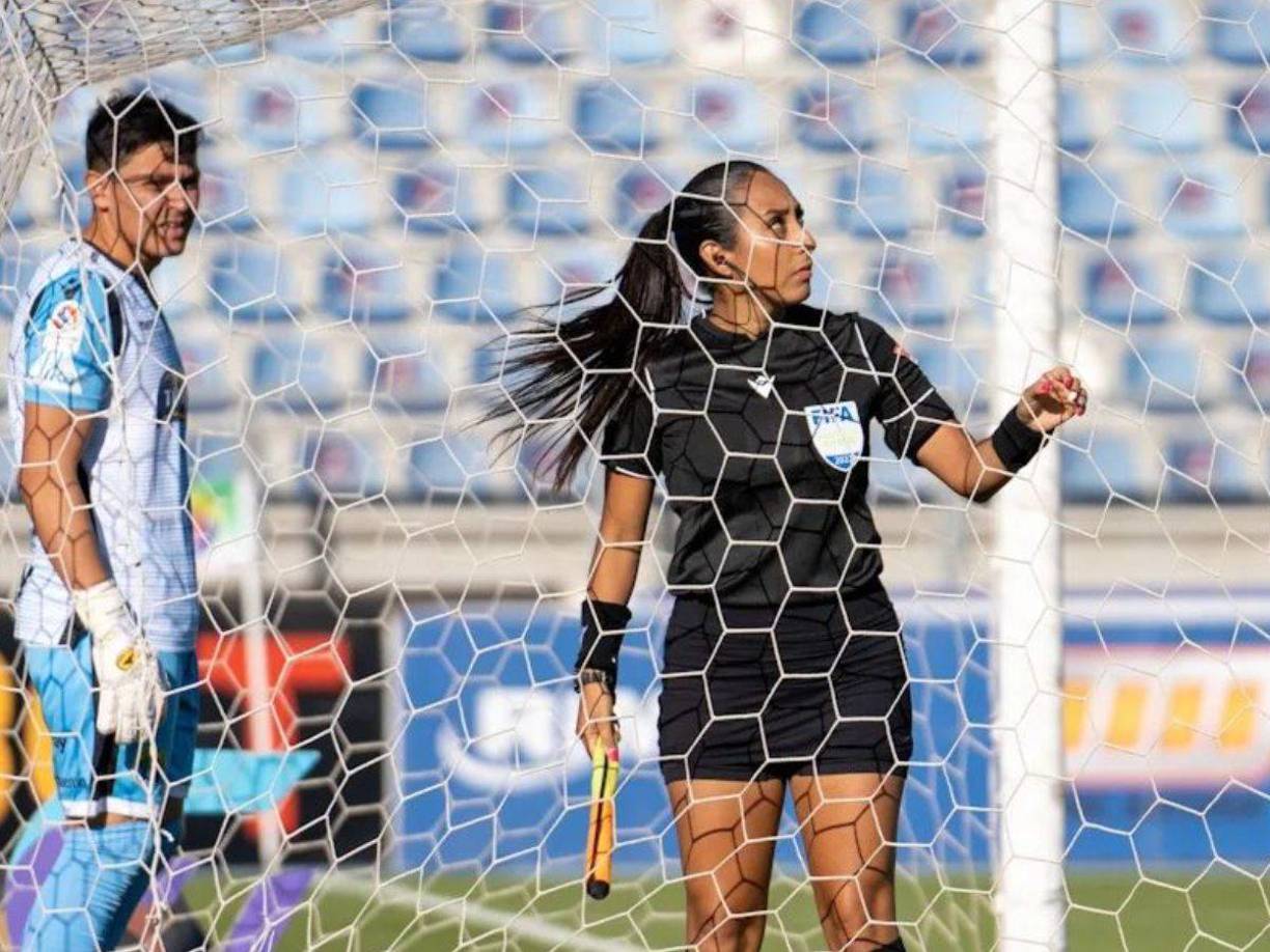 “Yo siempre salgo sonriendo en las poses, nunca me sacaba fotos sexy”, indicó. 