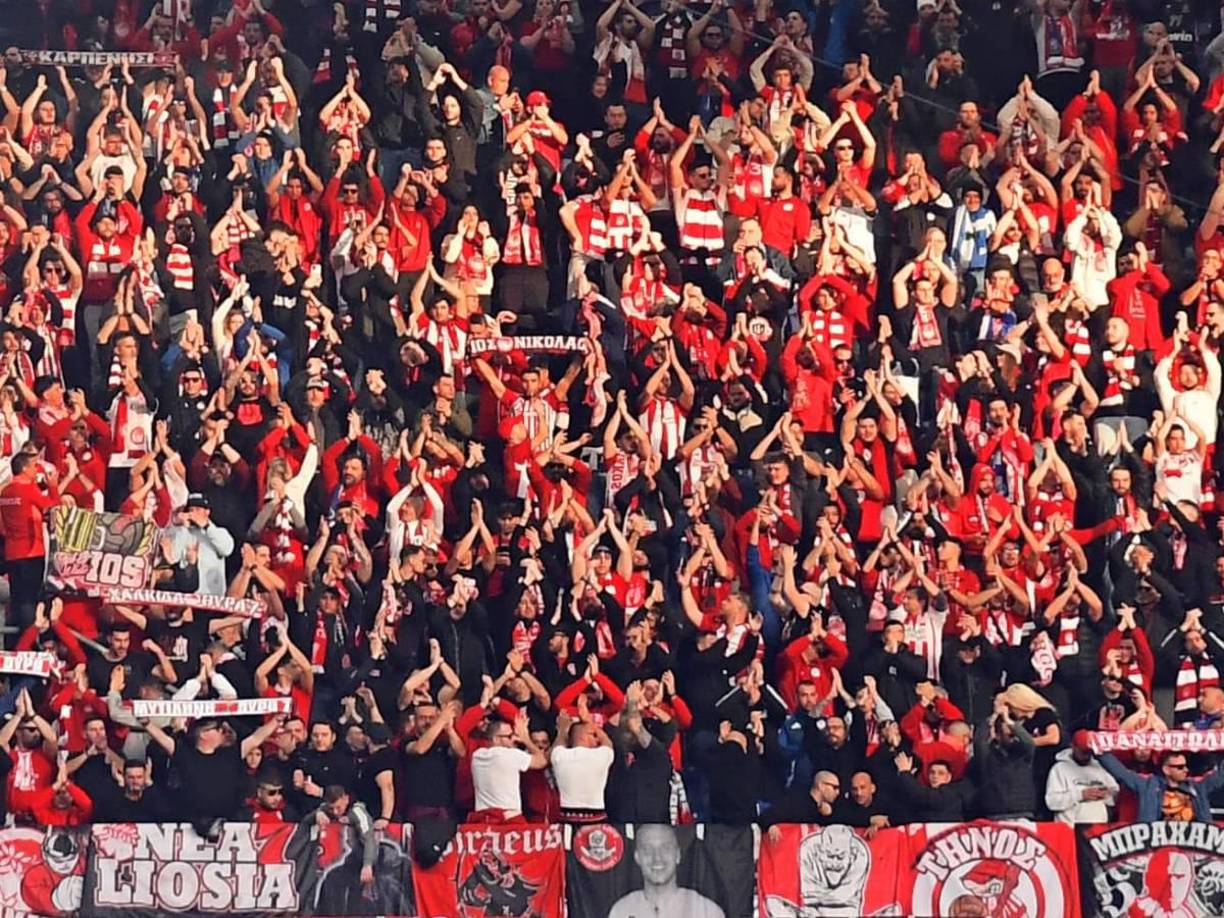 La afición del Olympiakos es una de las más apasionadas y exigentes. 