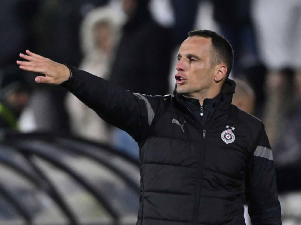 “Soy un chico del club, estoy aquí desde los 12 años, he pasado por muchas cosas, ahora estamos en un período de transición y estamos luchando con todo y luego nos pasa a nosotros. Hablaré de ello con más detalle después del partido en Niš, depende del club. tomar medidas adicionales”, concluyó Marko Jovanović.